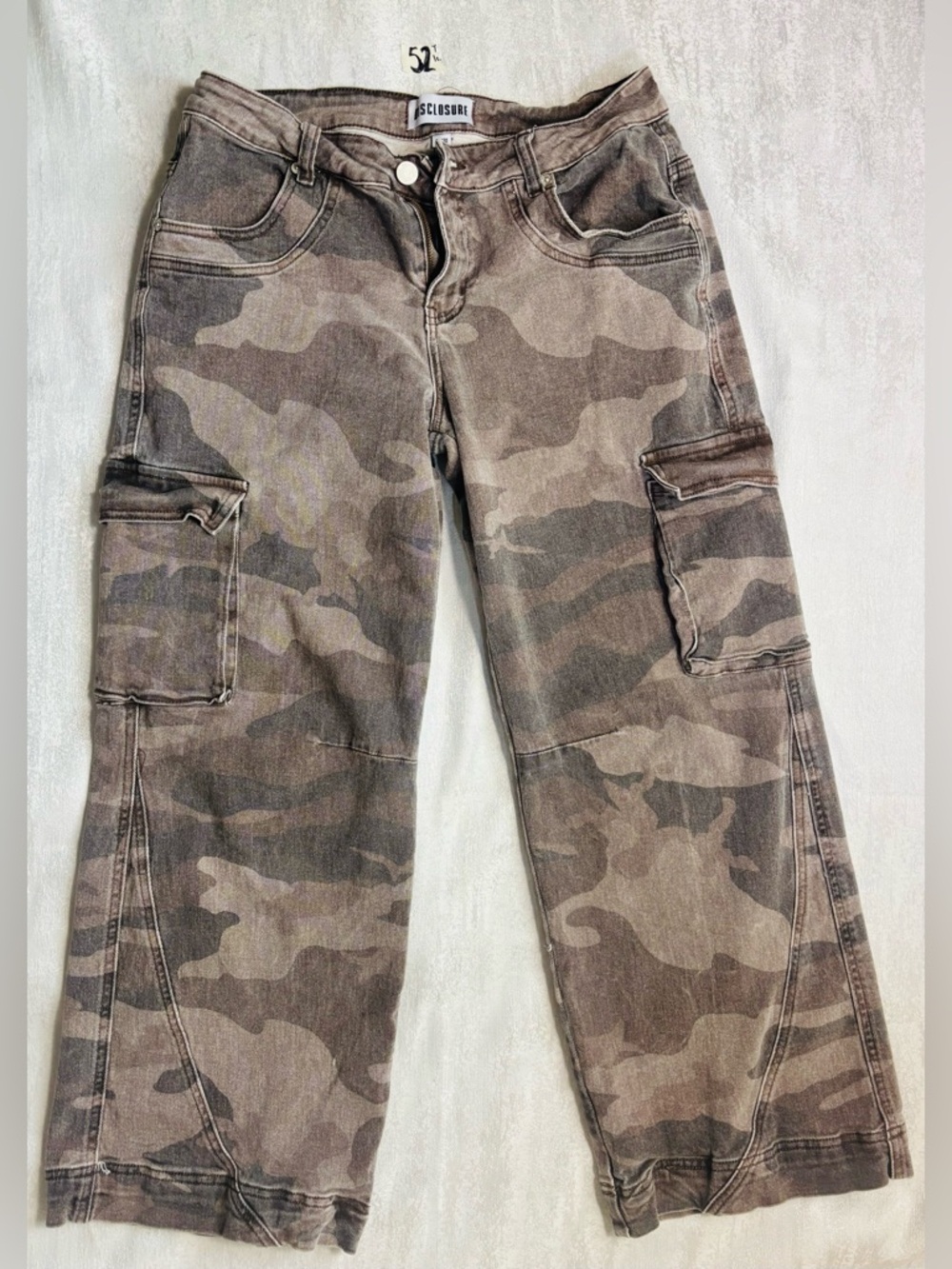 Disclosure Unisex Brown/Grey Camouflage  Vtg. Jeans Y2K Style Size 13/31